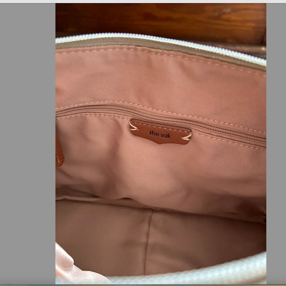 NWT The Sak Esperato Nylon Hobo Bag Sage Green Lightweight Everyday Travel Purse - Picture 5 of 9